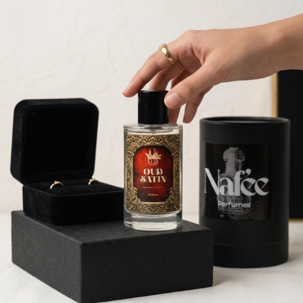 Oud Satin